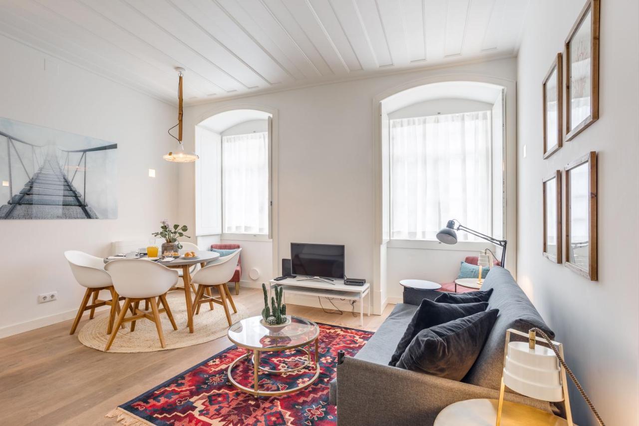Appartement Chic Tailor Made Flat In Chiado Lisboa